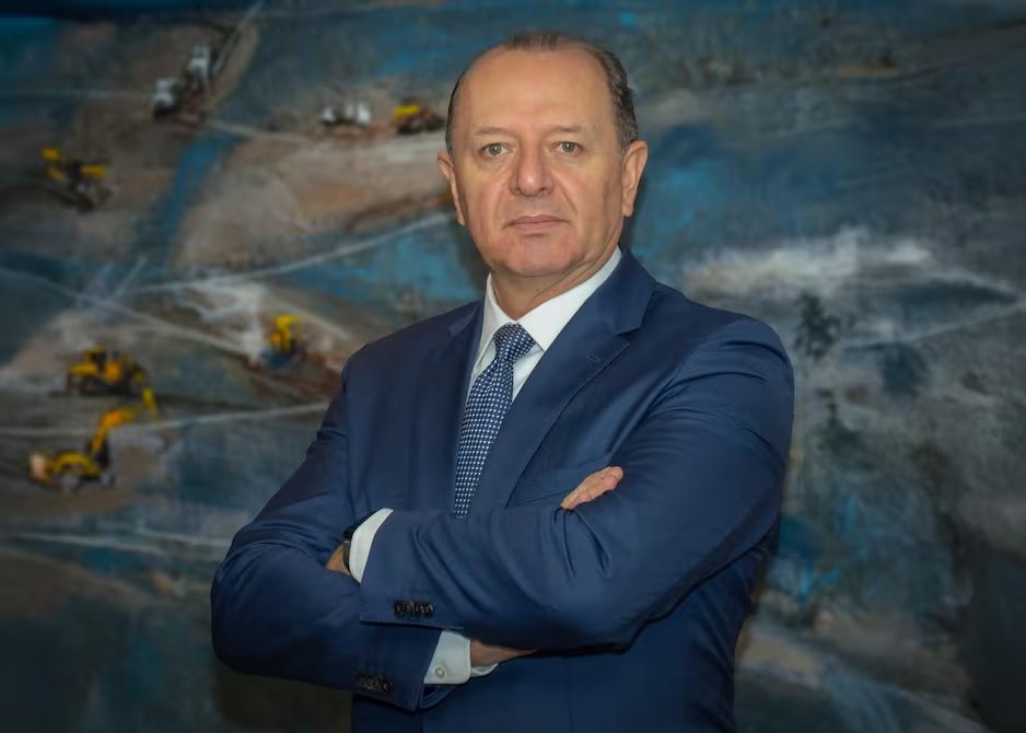 marcelo_herdoiza_guerrero_sobre_mi Marcelo Herdoiza Guerrero cruzado de brazos.